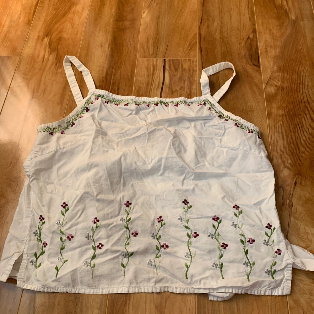 Floral embroidered crop top